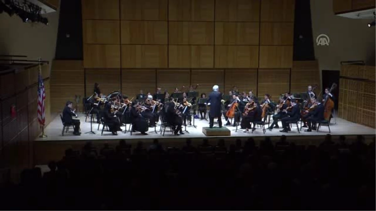 Ünlü orkestra şefi Gürer Aykal, New York\'ta kurduğu orkestrayla ikinci kez sanatseverler ile buluştu