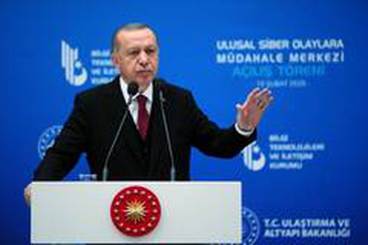 Cumhurbaşkanı Erdoğan: "Yerli 5G teknolojinin altyapısını kurmadan 5G\'ye geçemeyiz"