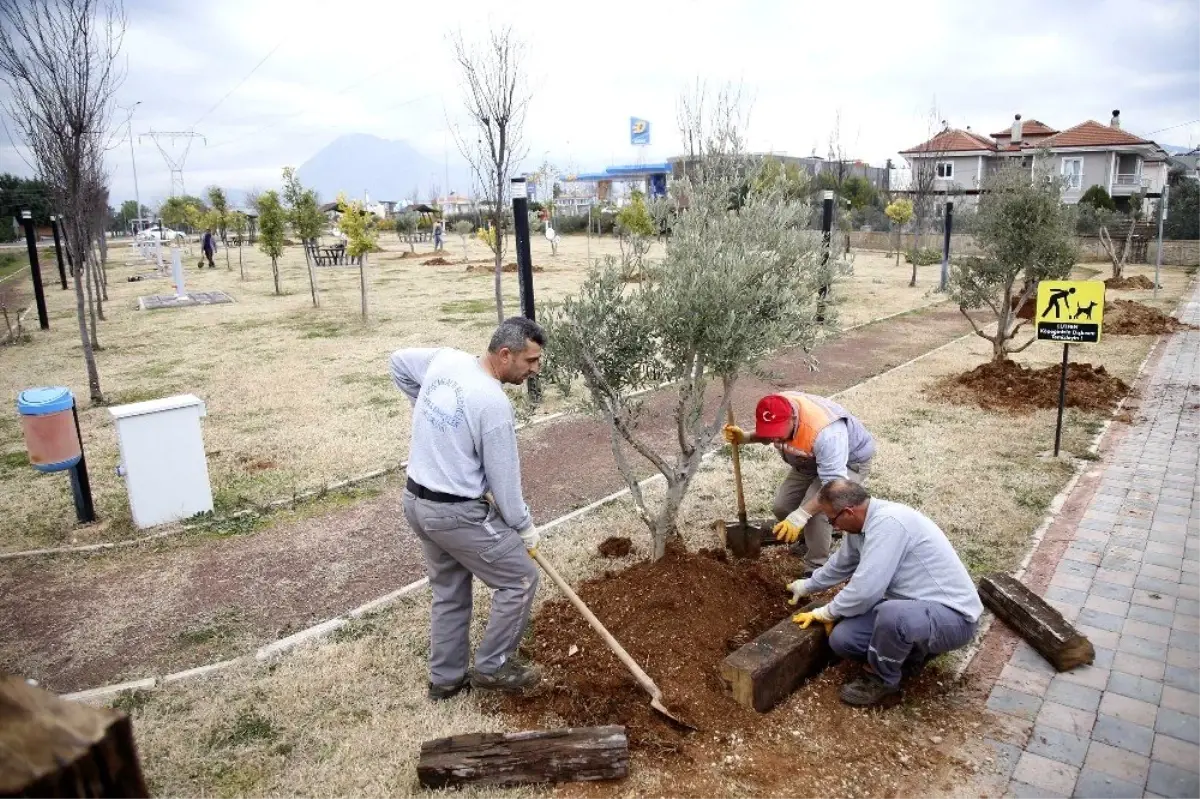 Döşemealtı Belediyesi, Elazığ depreminde hayatını kaybedenleri unutmadı