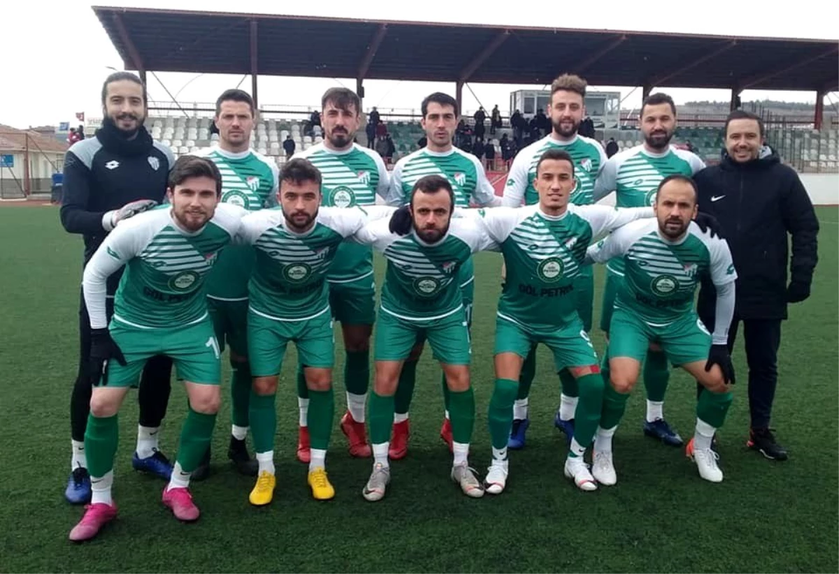 Gölbaşı Belediyespor, sahasında Nallıhan 1864 Spor\'u 2-1 mağlup etti.