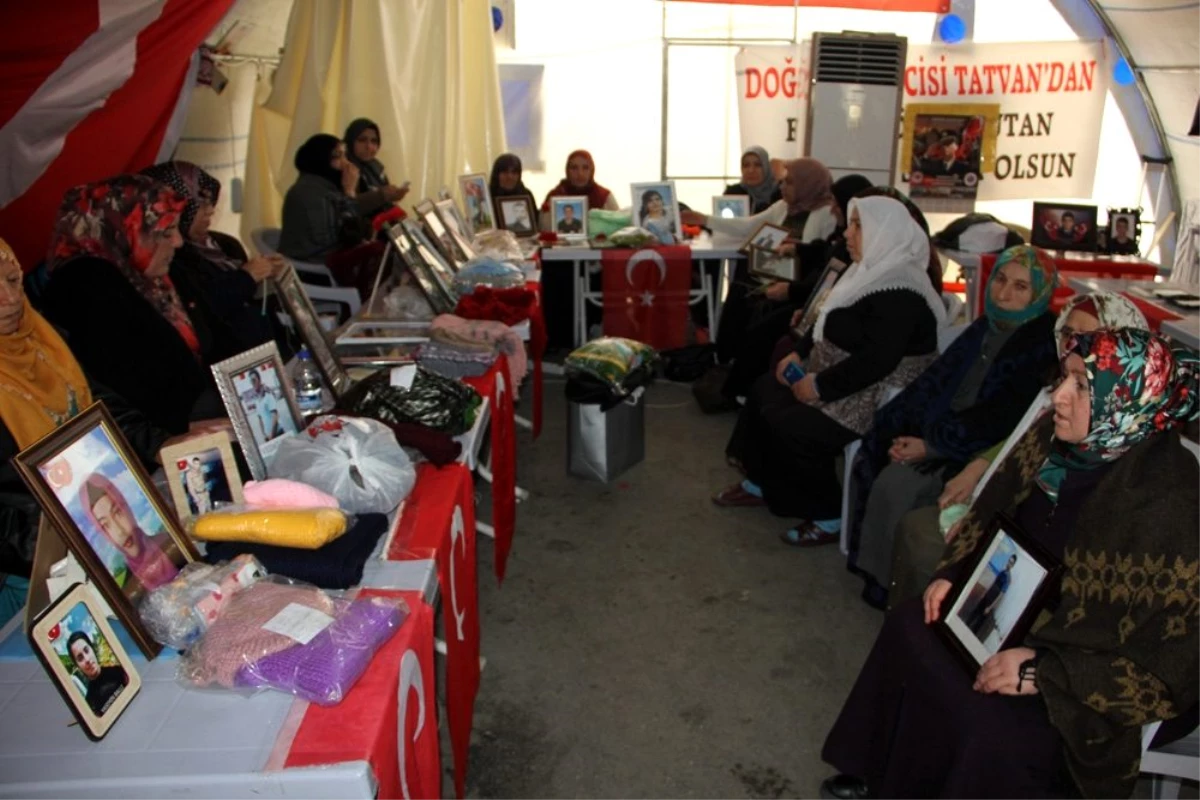HDP önündeki ailelerin evlat nöbeti 161\'inci gününde