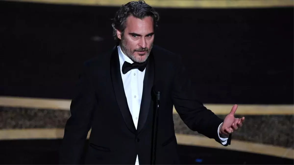 Joaquin Phoenix: Kendimizde bir ineği yapay olarak dölleyip yavrusunu çalma hakkını görüyoruz