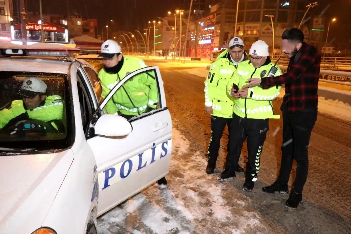 Karlı yolda drift atan alkollü stajyer sürücü: "Hava karlı, kar lastiğim yok"