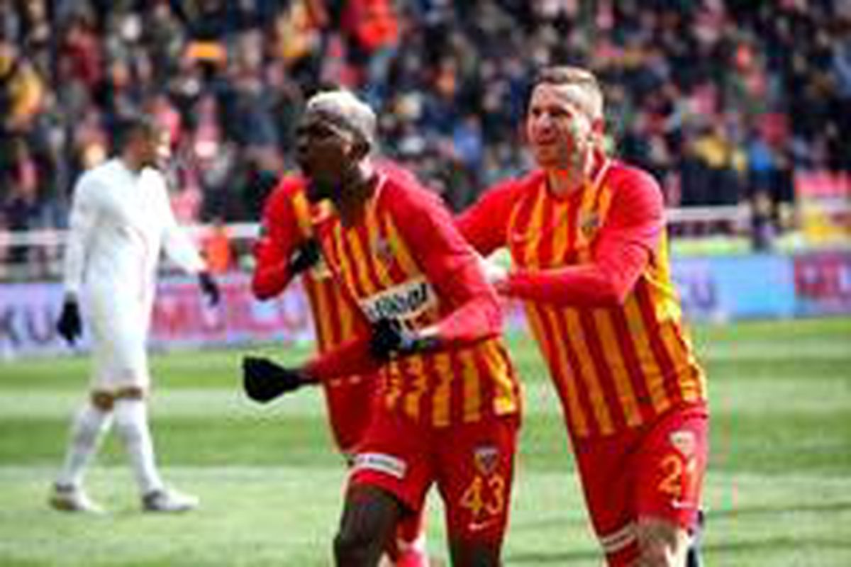 Mensah 2. golünü attı