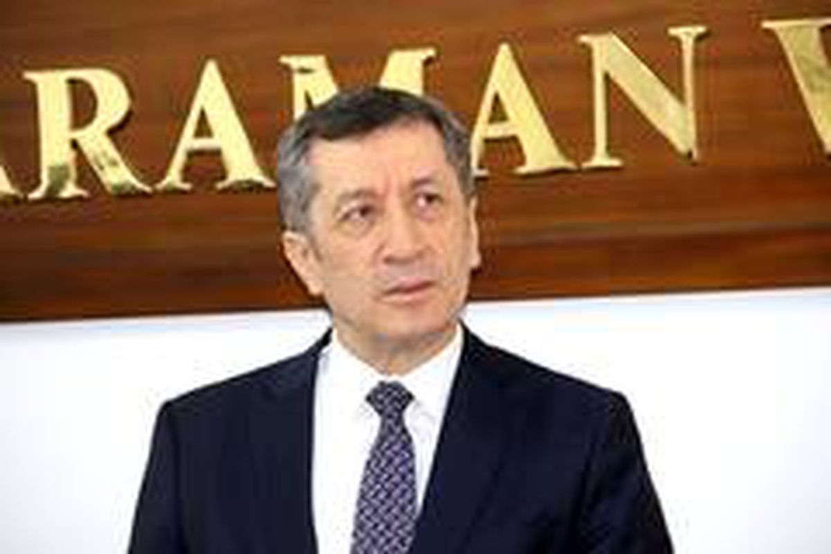 Milli Eğitim Bakanı Selçuk: "Milletimizin başı sağ olsun"