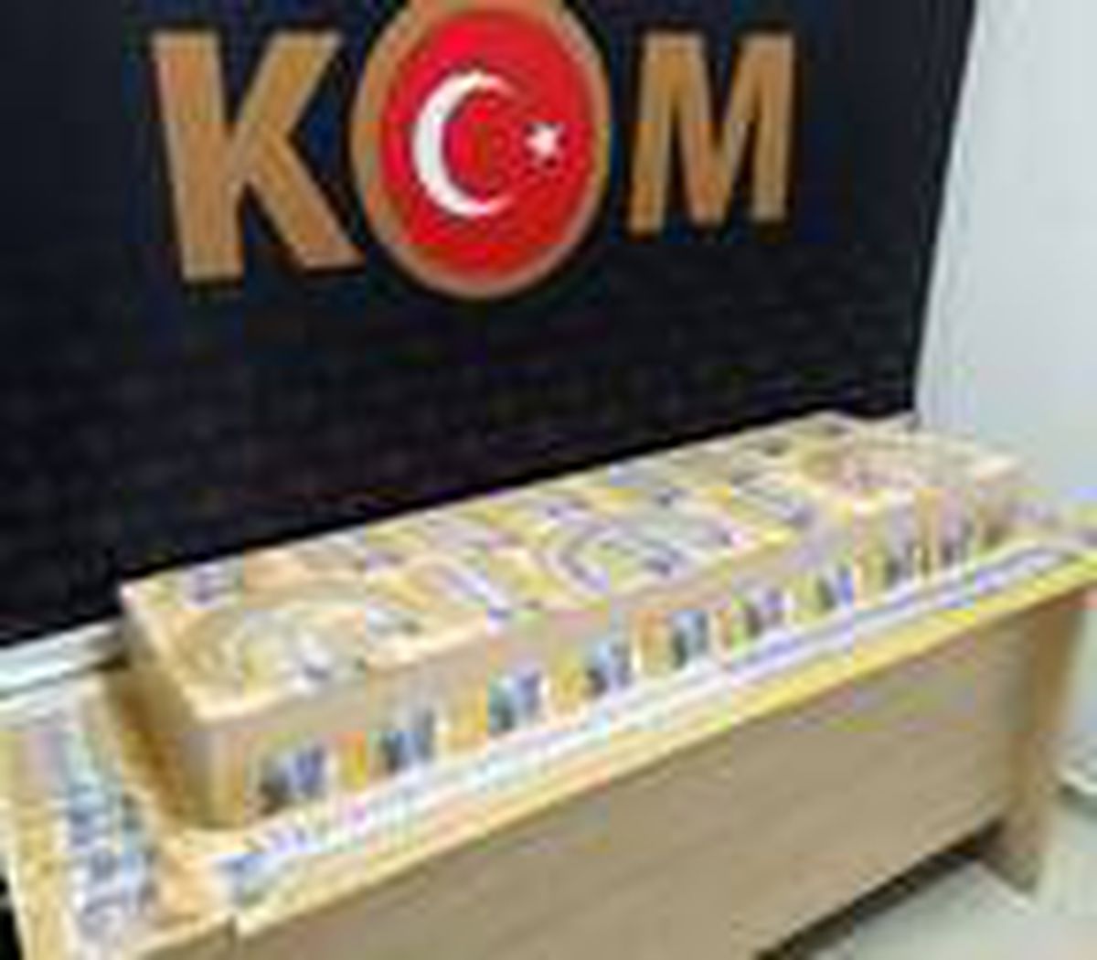 Sahte Avustralya doları ile yakalandı