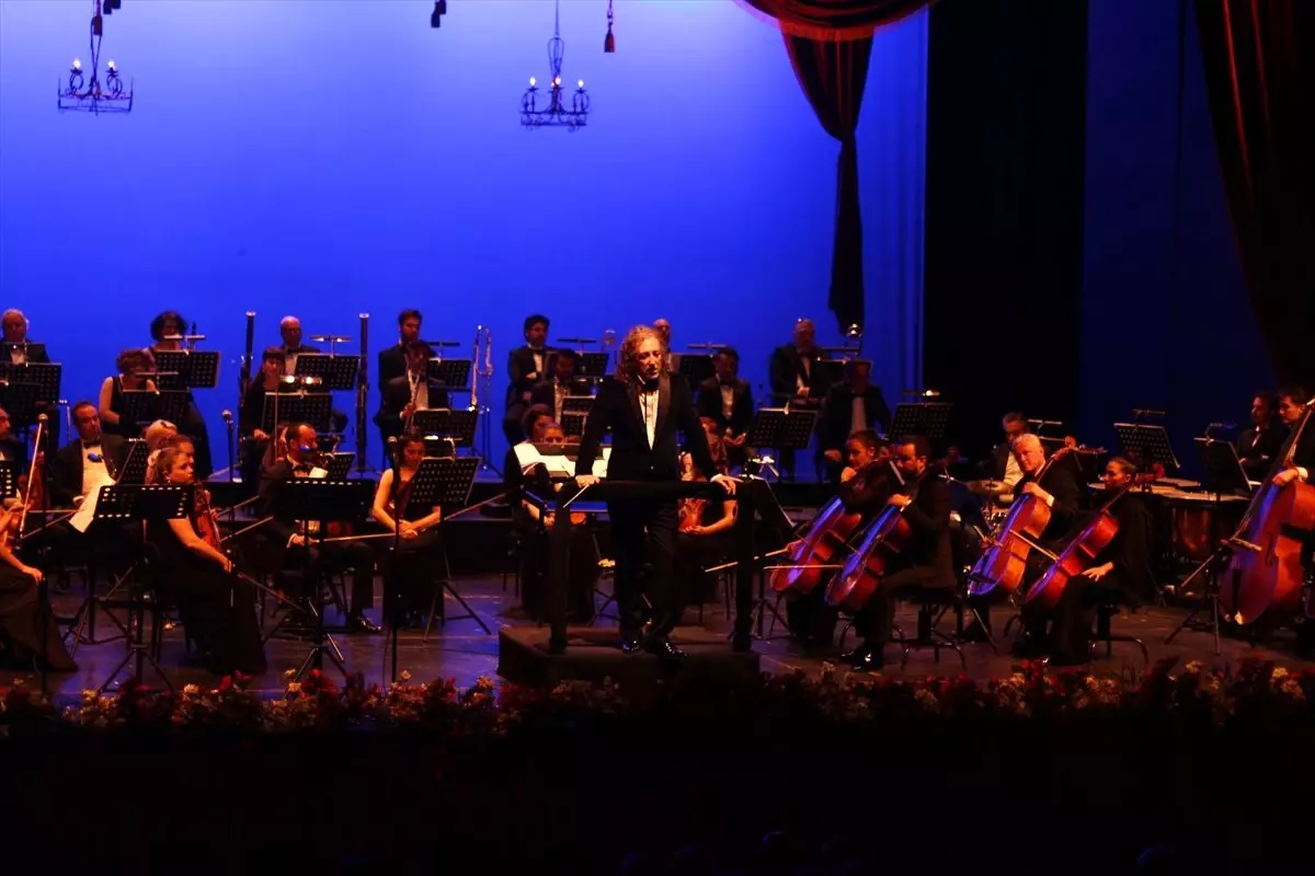 Antalya Devlet Opera ve Balesi "The Funtime Of The Opera" konserini sahneledi