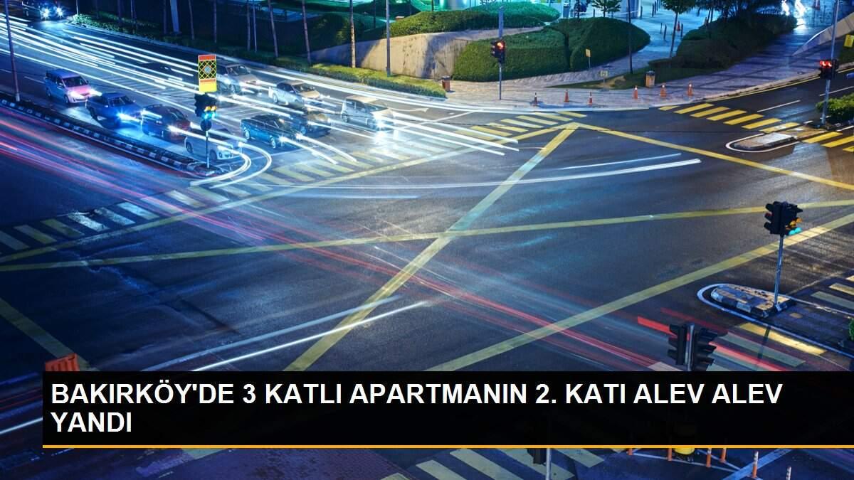 BAKIRKÖY\'DE 3 KATLI APARTMANIN 2. KATI ALEV ALEV YANDI