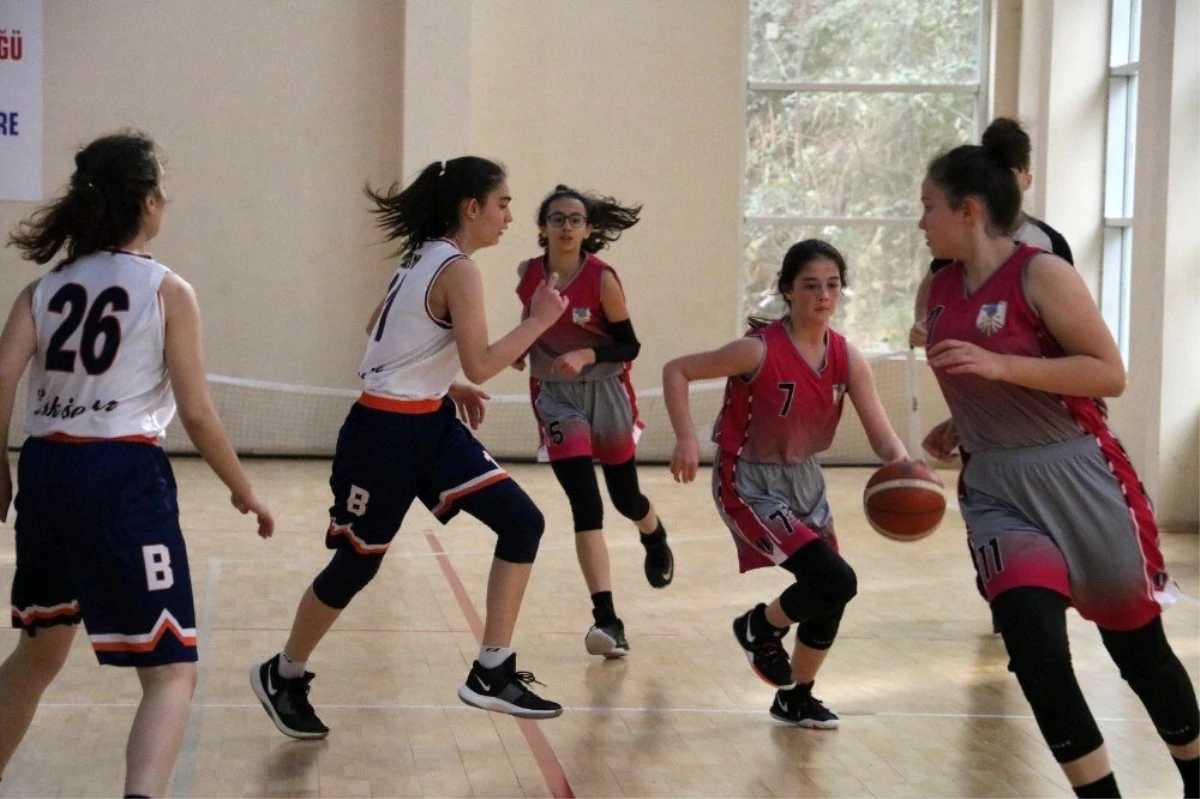 Basketbol U-14 Kızlar 3.Bölge Şampiyonası başladı