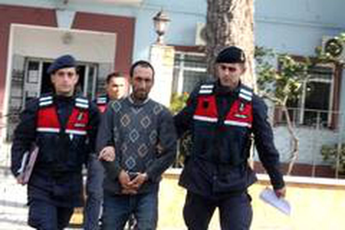 Eşini bıçaklayarak öldüren katil koca tutuklandı