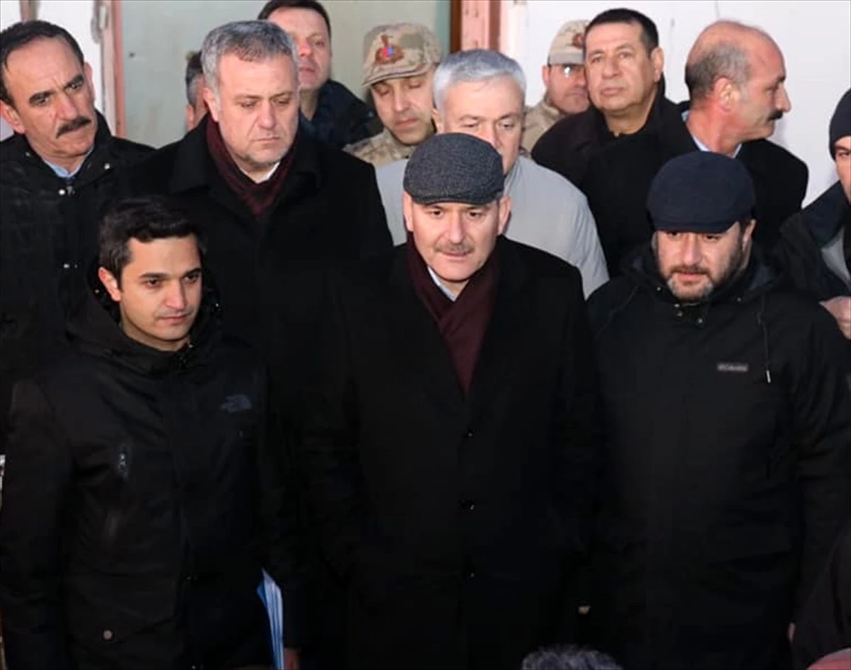 İçişleri Bakanı Soylu, Baskil\'de depremzedeleri ziyaret etti