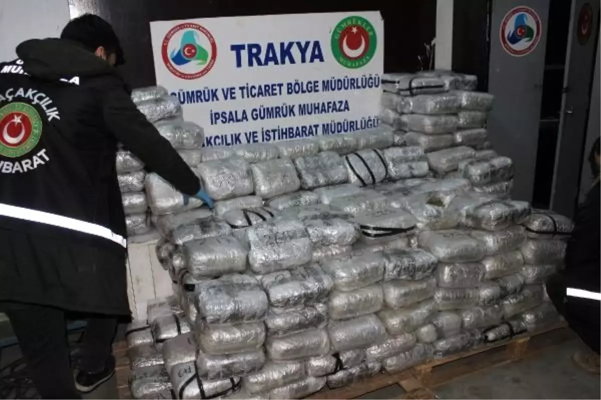 Kapıkule\'de TIR\'da 2 ton 70 kilo esrar ele geçirildi