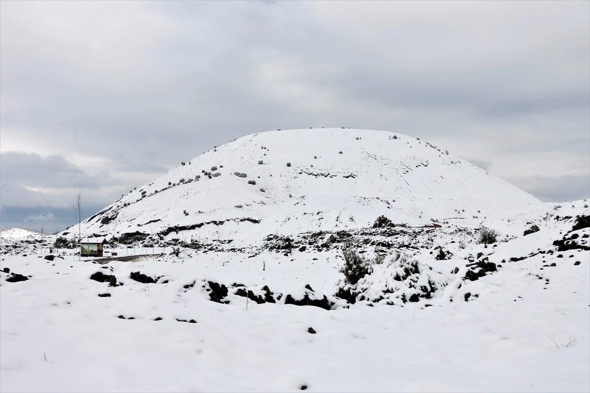 Kula Salihli Volkanik Jeoparkı, kar sonrası beyaza büründü