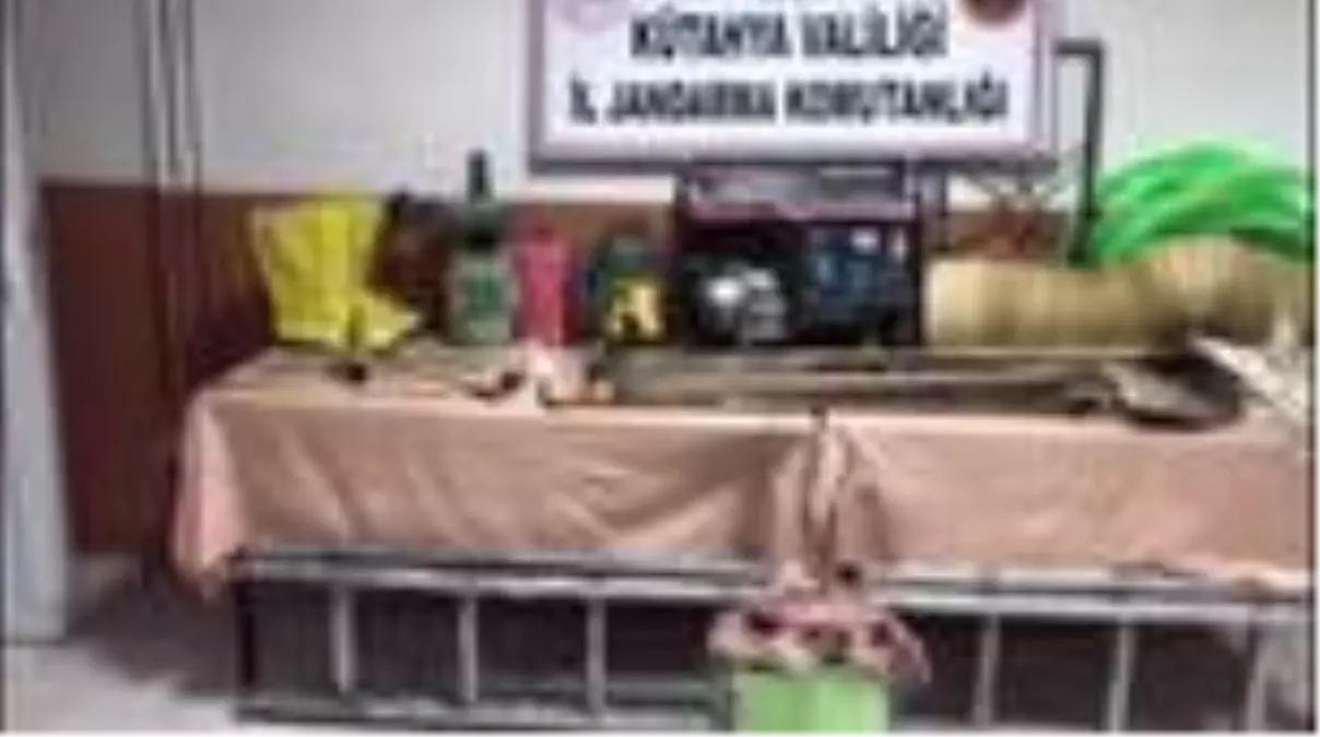 Kütahya\'da 4 şüpheli kaçak kazı yaparken yakalandı