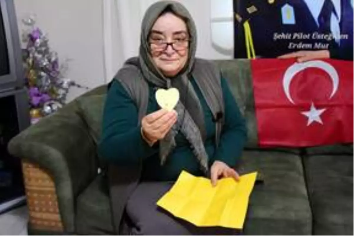 Öğrencilerden gelen mektuplar şehit ailesine manevi güç veriyor