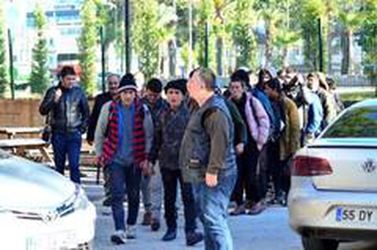Osmaniye\'de 34 düzensiz göçmen yakalandı
