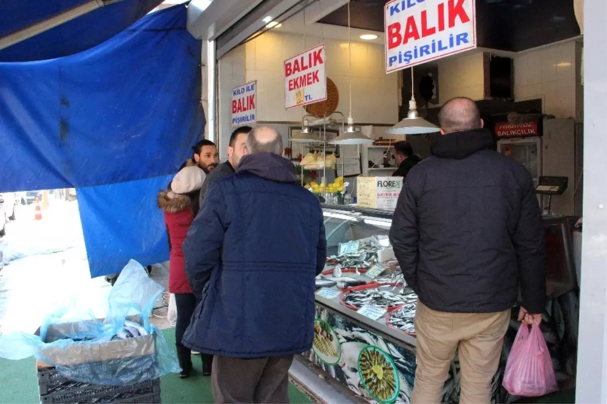 (Özel) Hamsinin kulağına kar suyu kaçtı