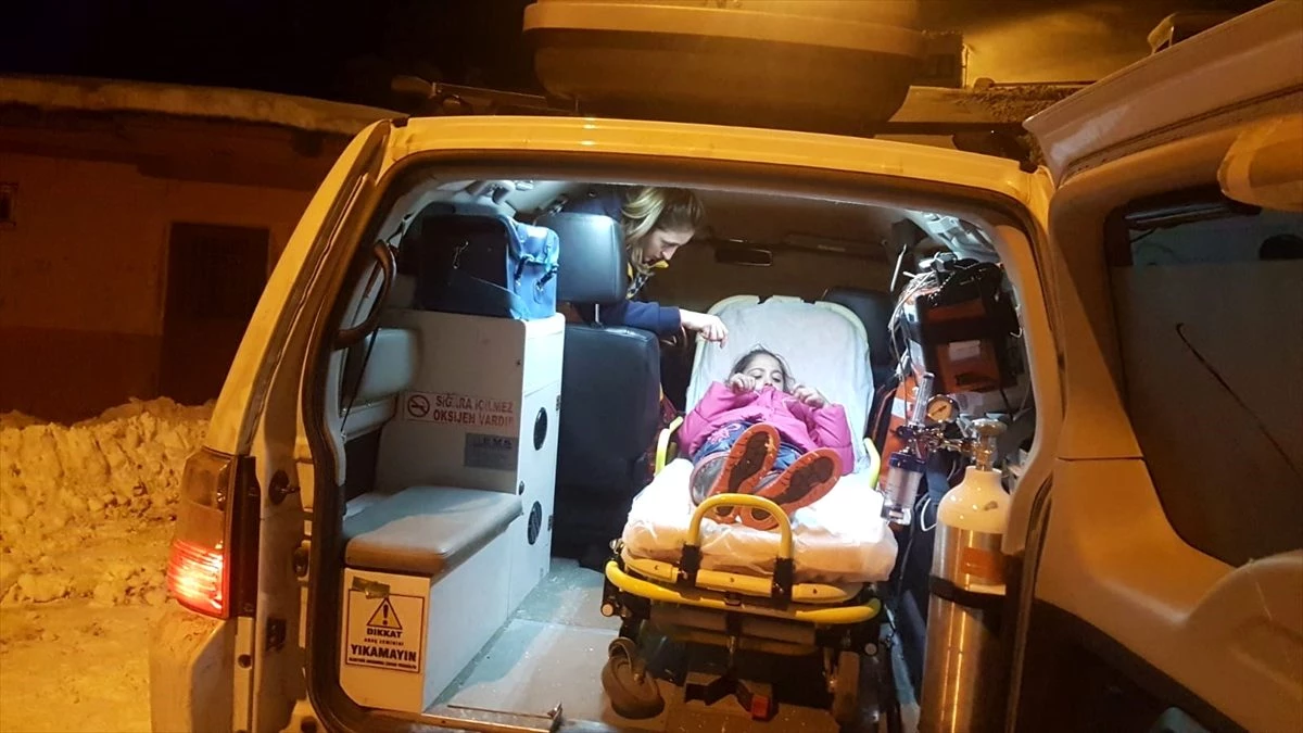 Siirt\'te rahatsızlanan çocuk 8 saatlik çalışmayla hastaneye ulaştırıldı