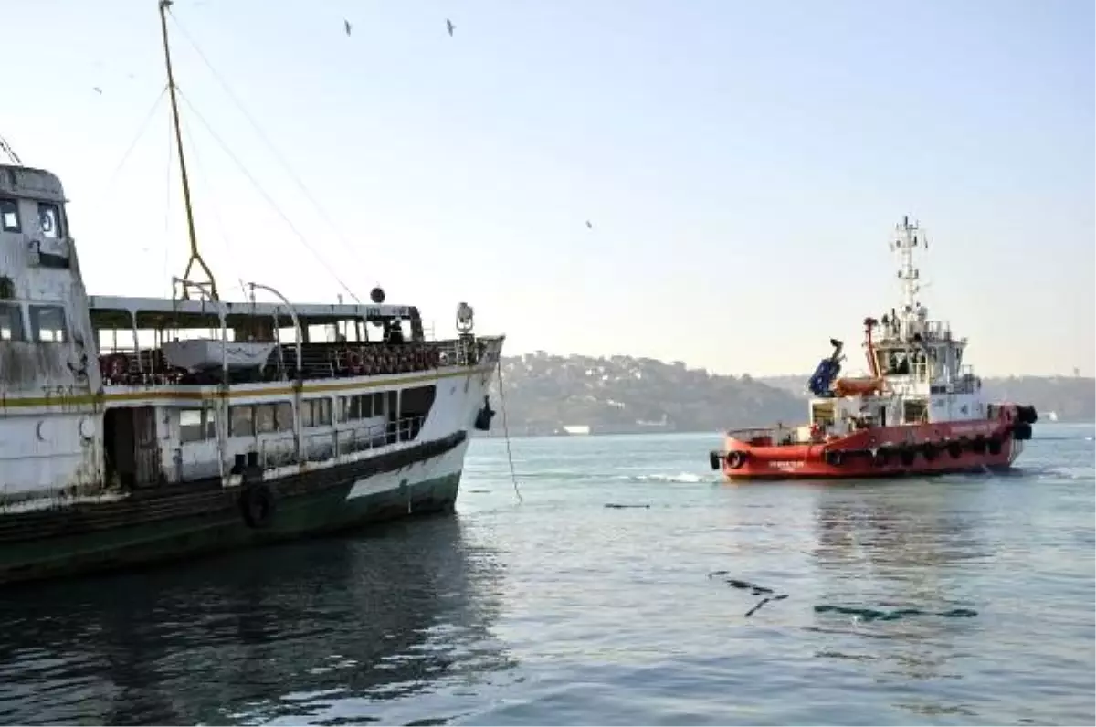 Tarihi Paşabahçe Vapuru yenilenmek için Haliç Tersanesi\'ne çekiliyor