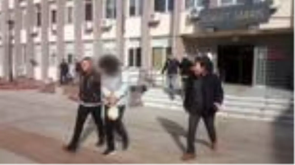 Uyuşturucu operasyonunda 2 üniversite öğrencisi tutuklandı