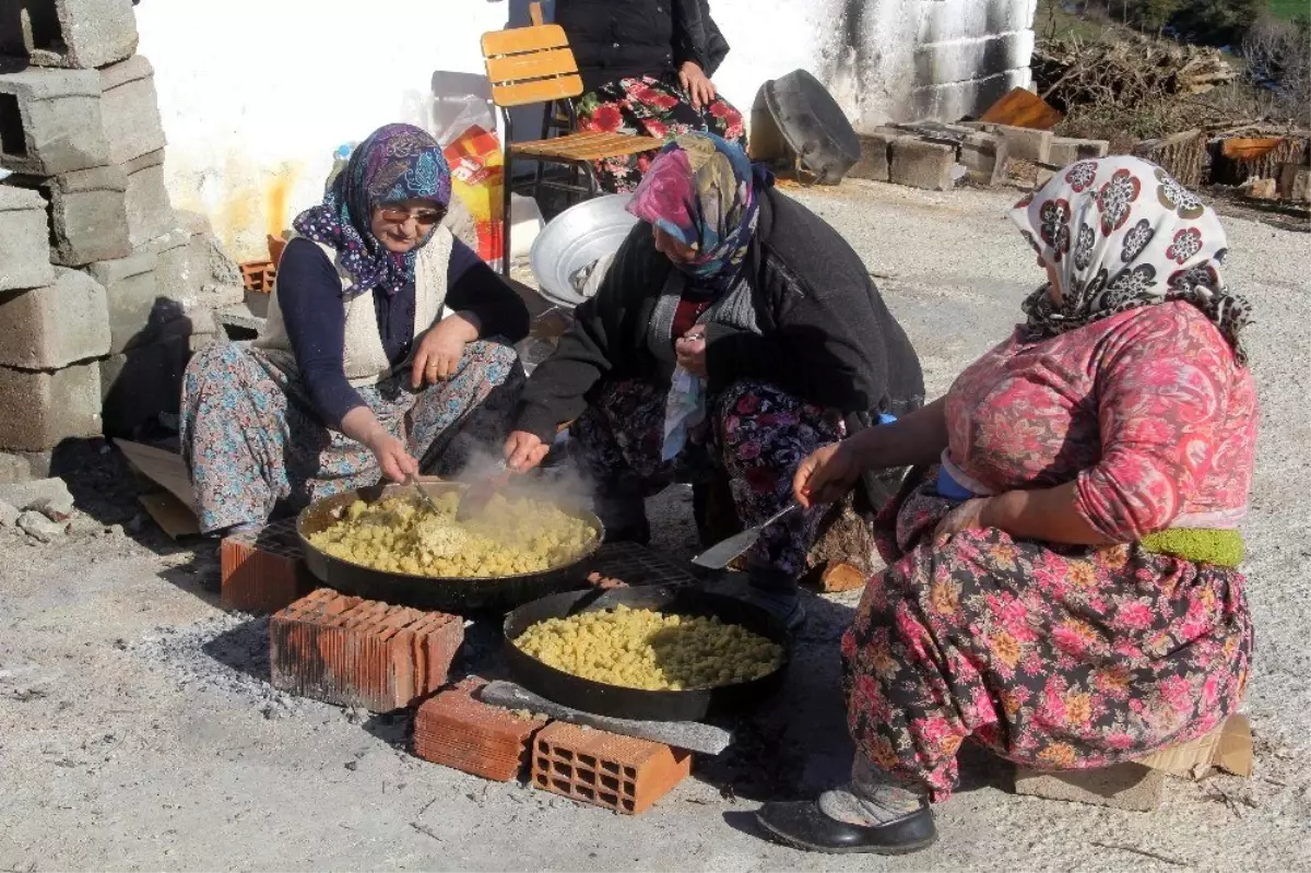 Yörükler, gelenek ve göreneklerini yaşatmaya devam ediyor