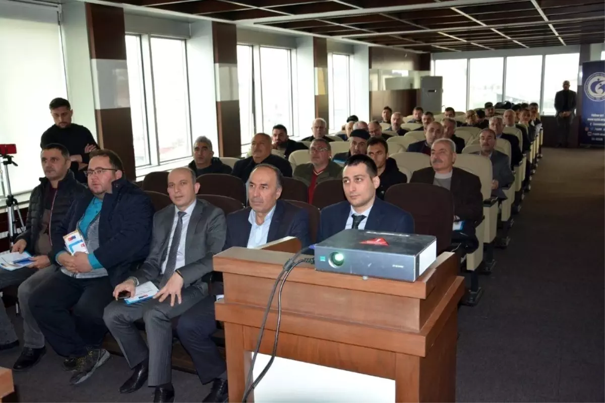 Alaca\'da "Mültecilerle ilgili doğru bilinen yanlışlar" konulu konferansı