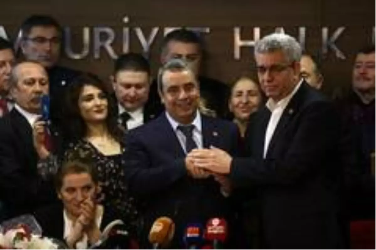 CHP Bursa İl Başkanı İsmet Karaca göreve başladı