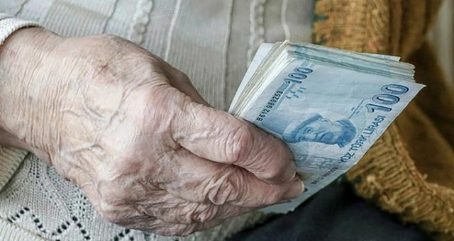 Emeklilerden 36 Tl Lik Aidat Kesintisi Yapıldığı Iddiaları Ortalığı Karıştırdı Son Dakika Ekonomi