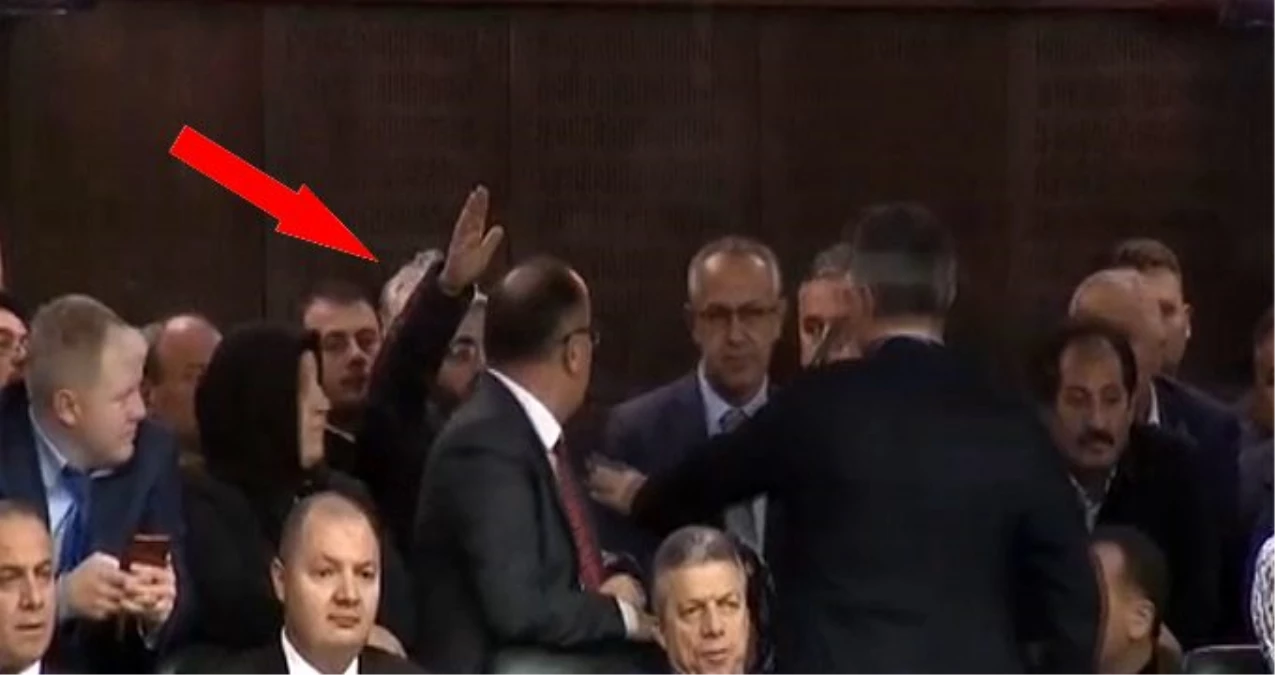Erdoğan kürsüdeyken salondaki bir vatandaş: Çoluğum çocuğum aç, bana yardım edin