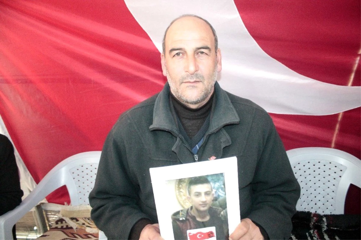 Evlat nöbetindeki ailelerden HDP\'li Pervin Buldan\'a tepki