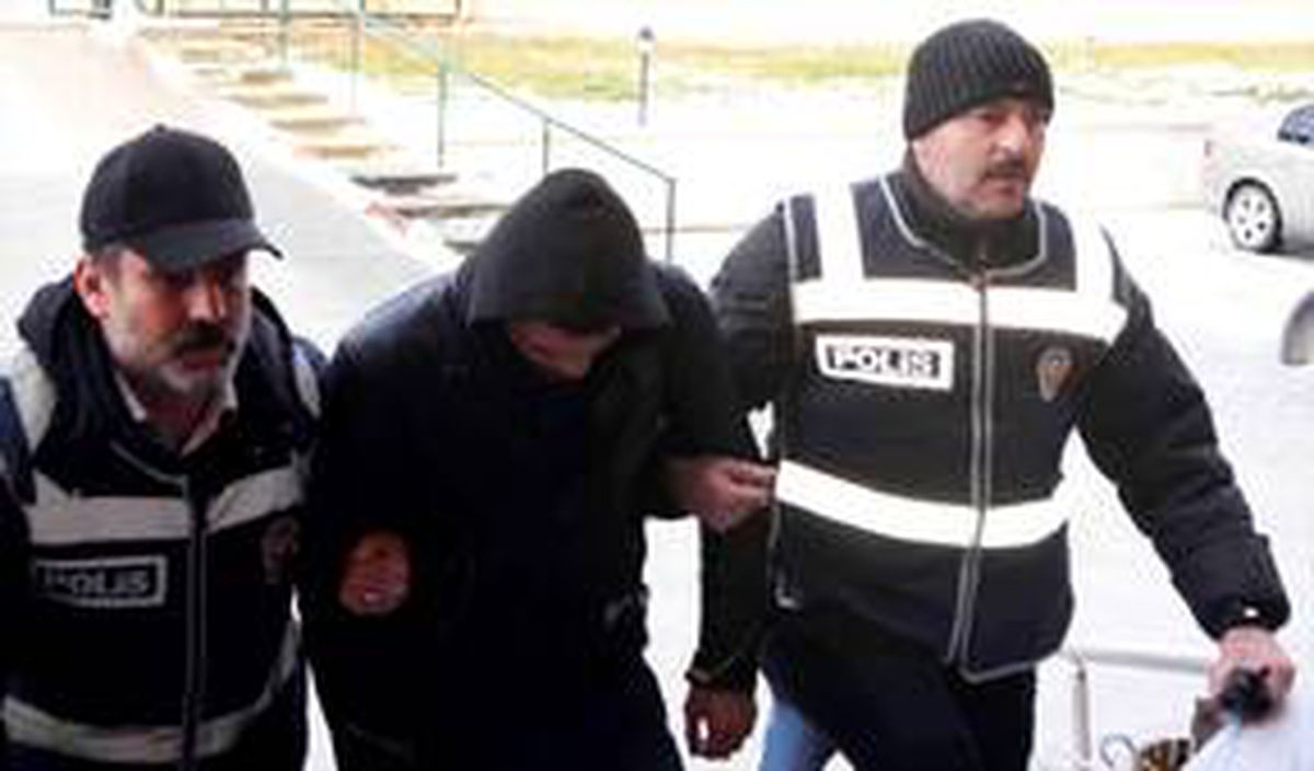 Merzifon\'da cemevinden para çaldığı öne sürülen kişi yakalandı