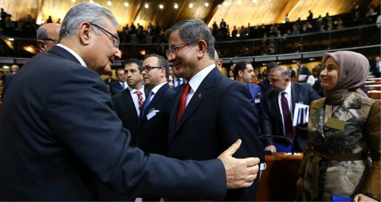 Ahmet Davutoğlu, Deniz Baykal ile bir araya geliyor