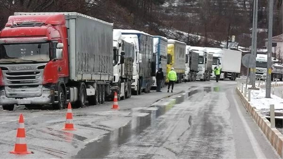 Tokat-Sivas karayolu ağır tonajllı araçların geçişine kapatıldı
