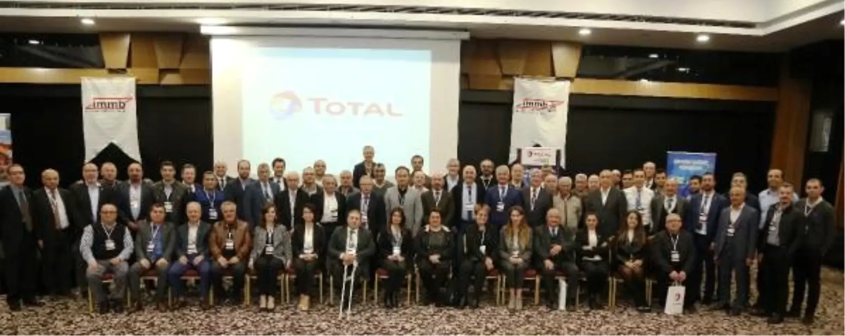 TOTAL iş makineleri sektörünün yanında