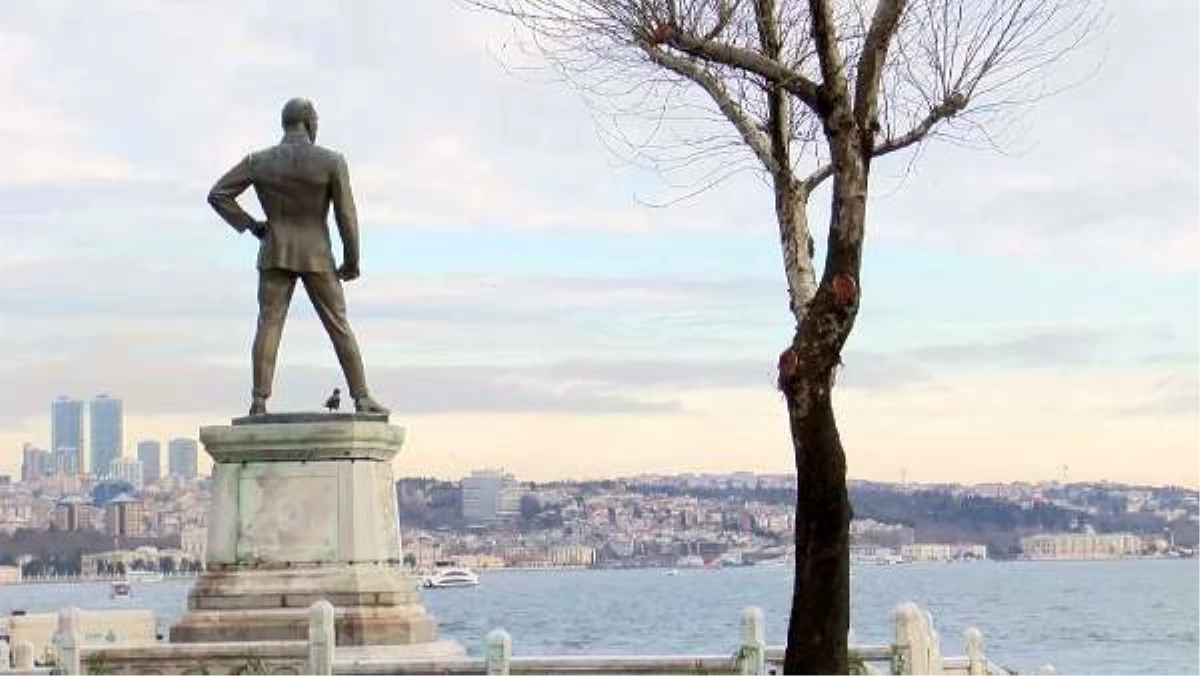 Türkiye\'nin ilk Atatürk anıtı bakımsızlık içinde