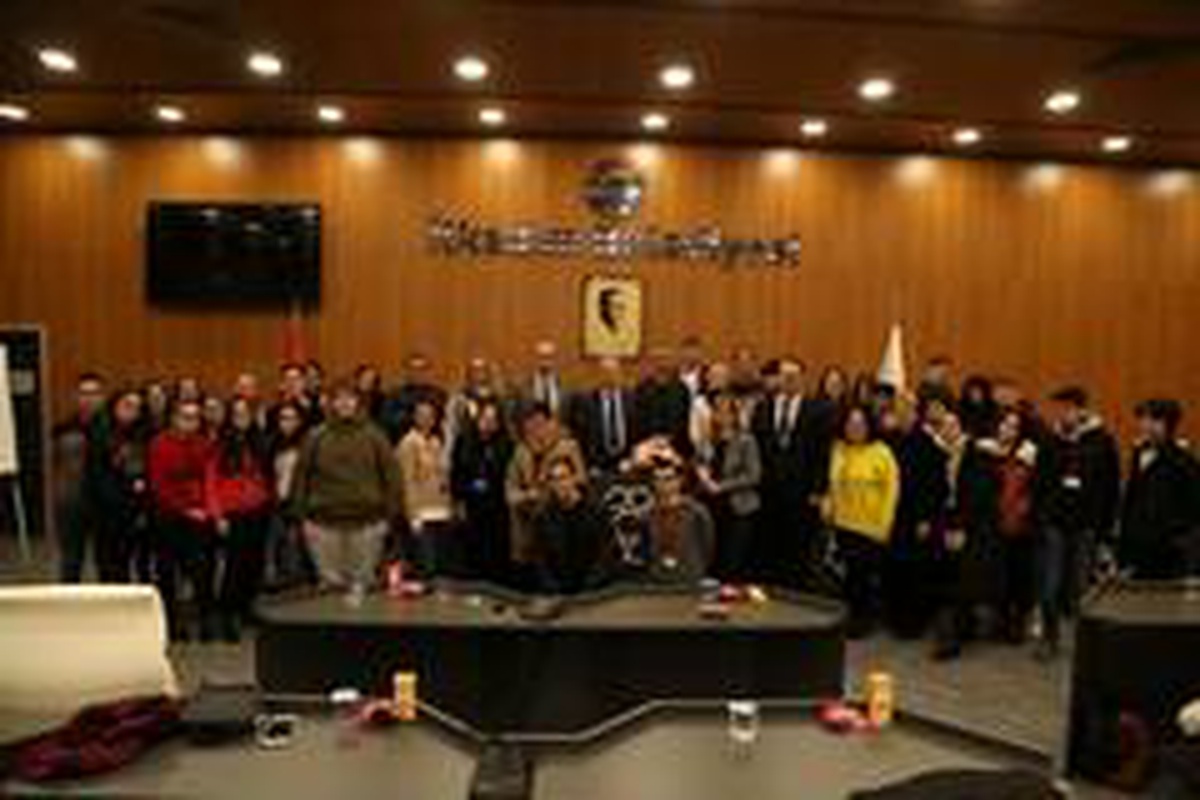 Yabancı öğrencilere İlkadım anlatıldı