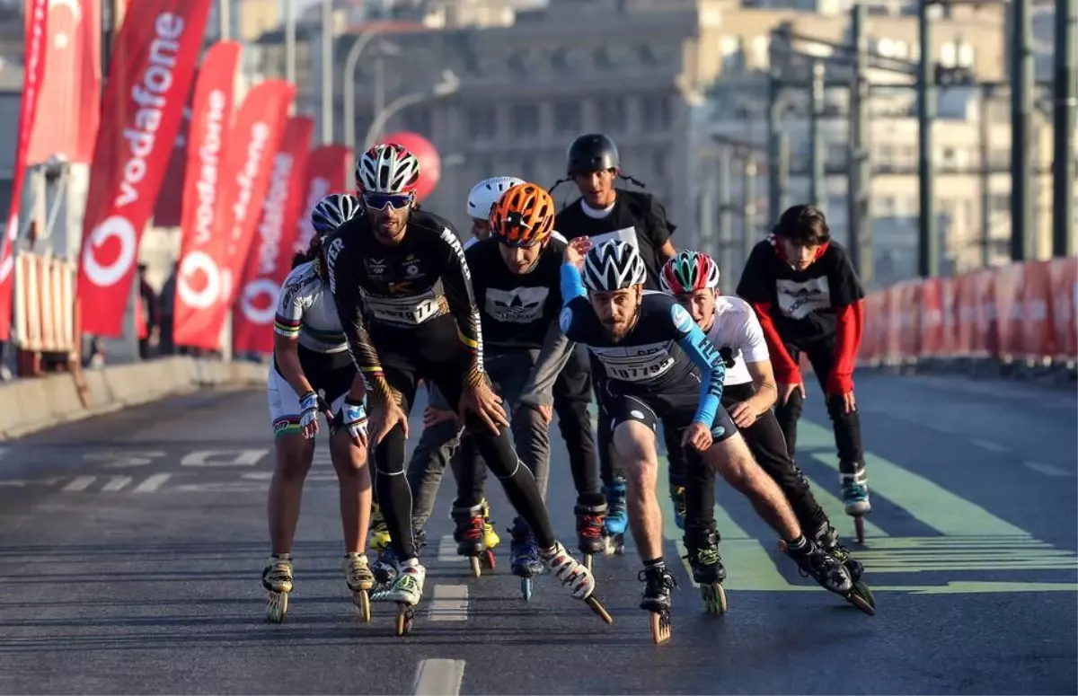 15. İstanbul Yarı Maratonu\'nda patenciler koşuculara eşlik edecek 