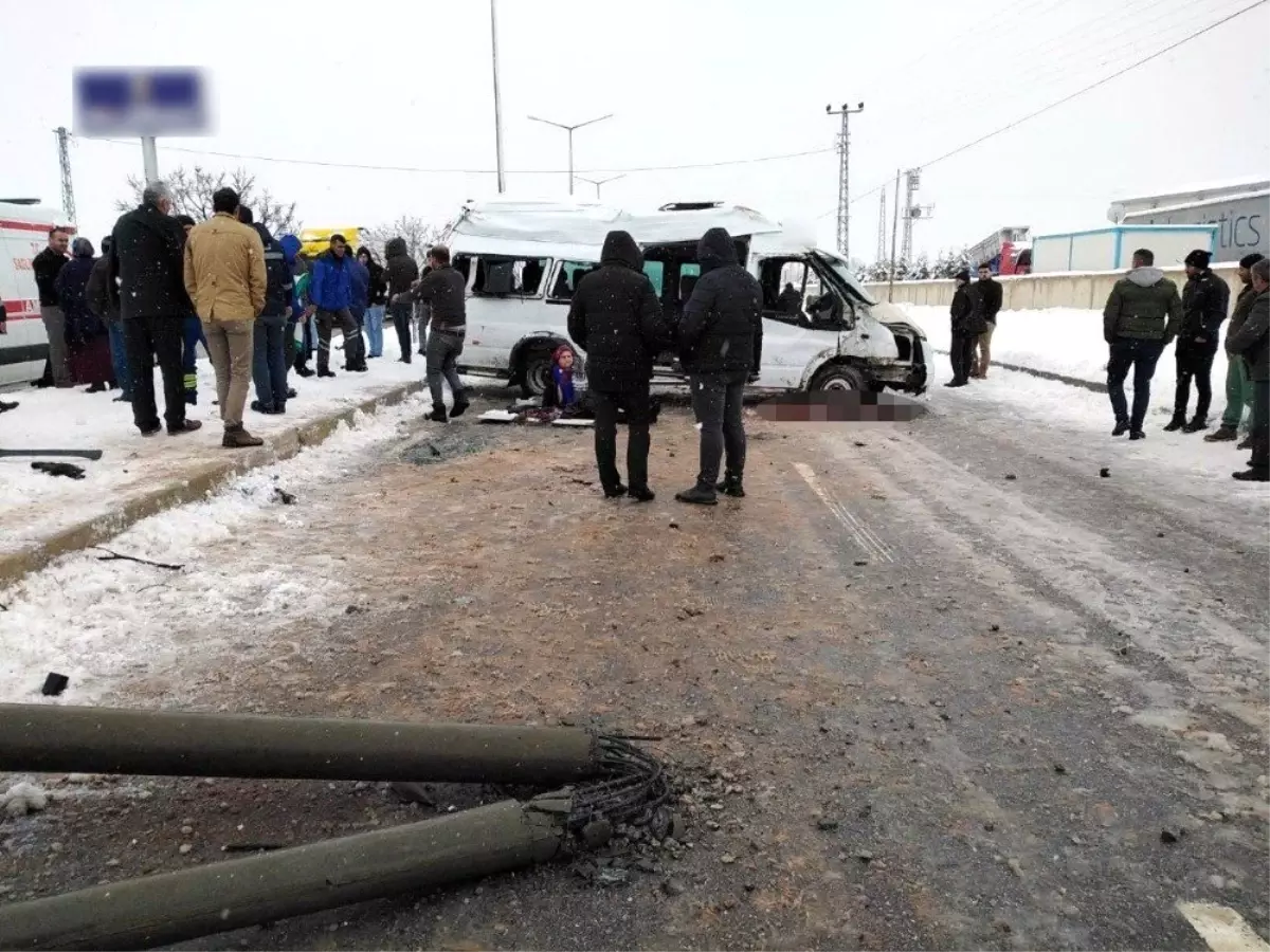 2 kişinin hayatını kaybettiği kaza güvenlik kamerasında