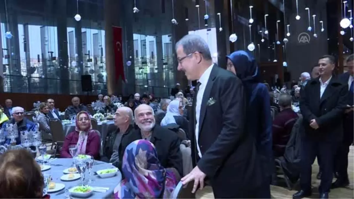 40 yıllık evli çiftler bir araya geldi