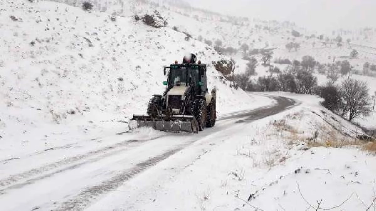 Adıyaman\'da 204 yerleşim biriminin yolu kardan kapalı
