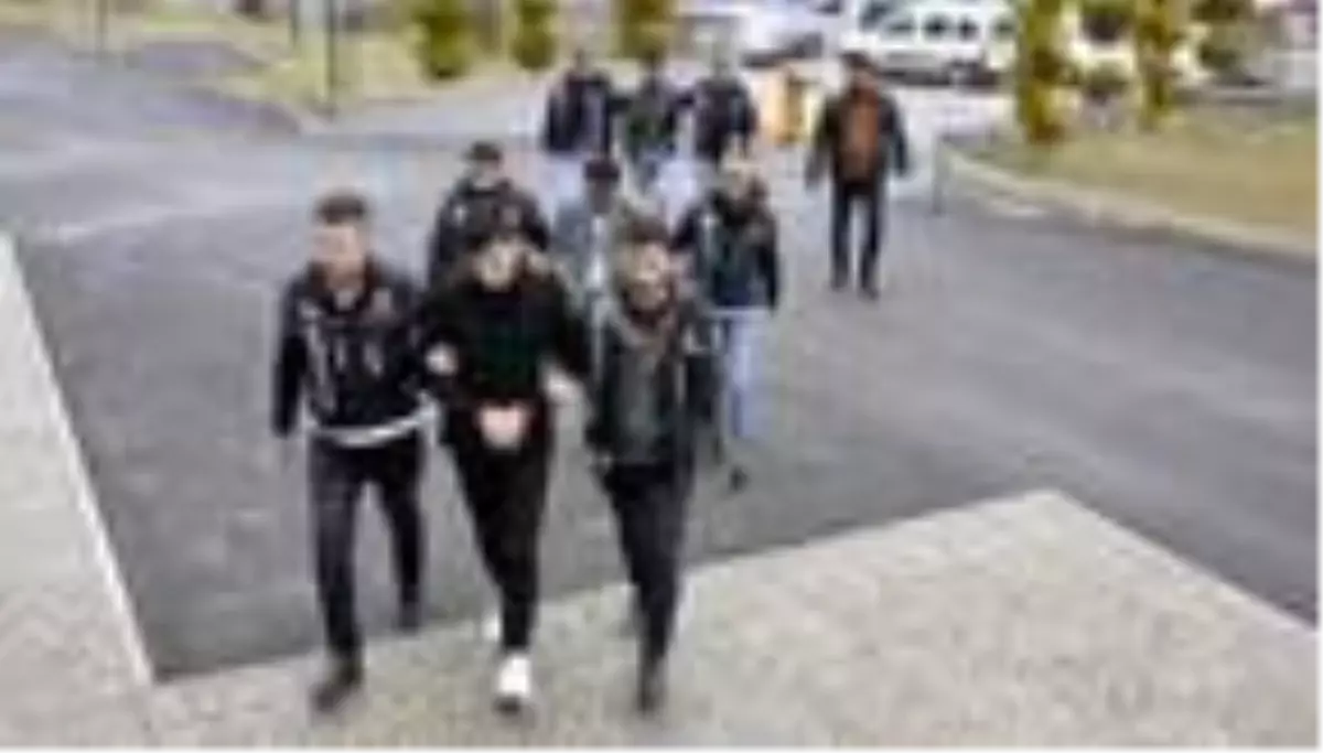 Aksaray\'da, uyuşturucu şüphelisi Afganlar yakalandı