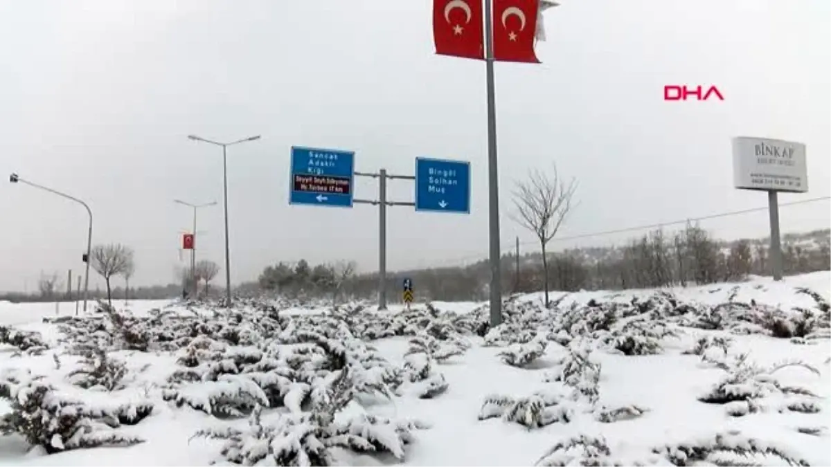 Bingöl\'de 281 köy yolu kardan kapandı