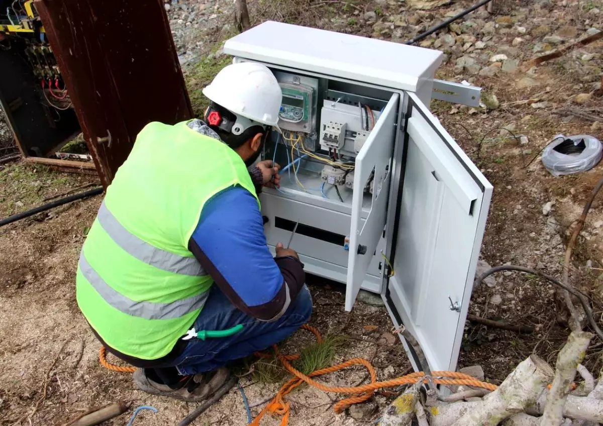 Elektrik panolarında bakım ve onarım sürüyor