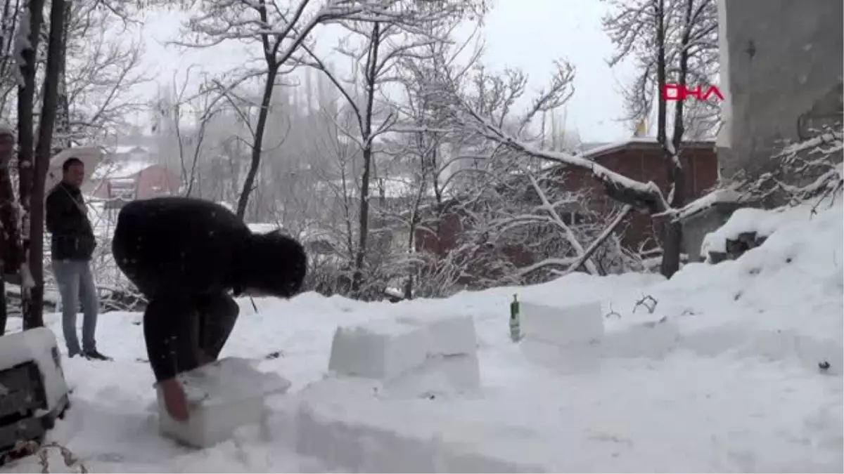 Erzurum liseli umutcan, kardan ev yaptı