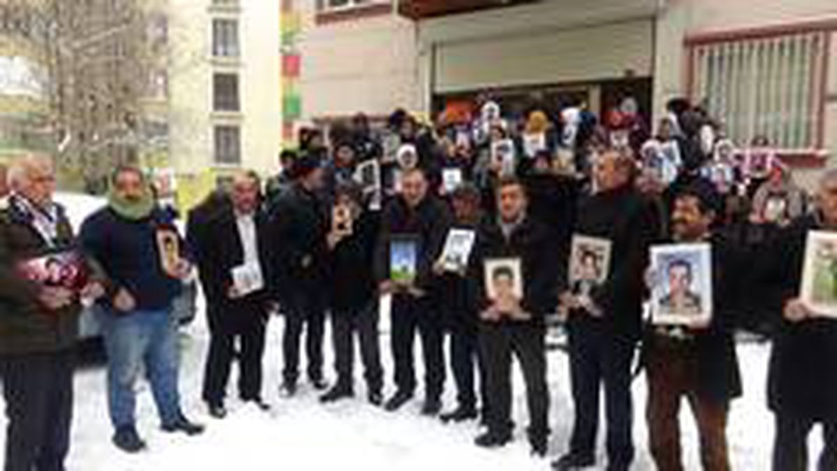 Evlat nöbetindeki ailelerden para aldıkları iddialarına sert tepki