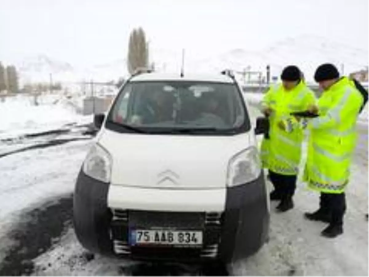 Jandarma trafik ekipleri emniyet kemeri denetimi yaptı