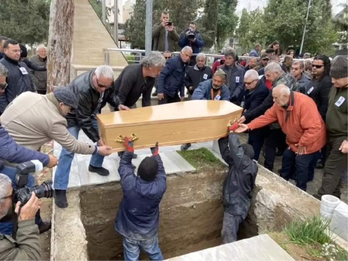 Kıbrıs şehidi 45 yıl sonra gerçek mezarına defnedildi