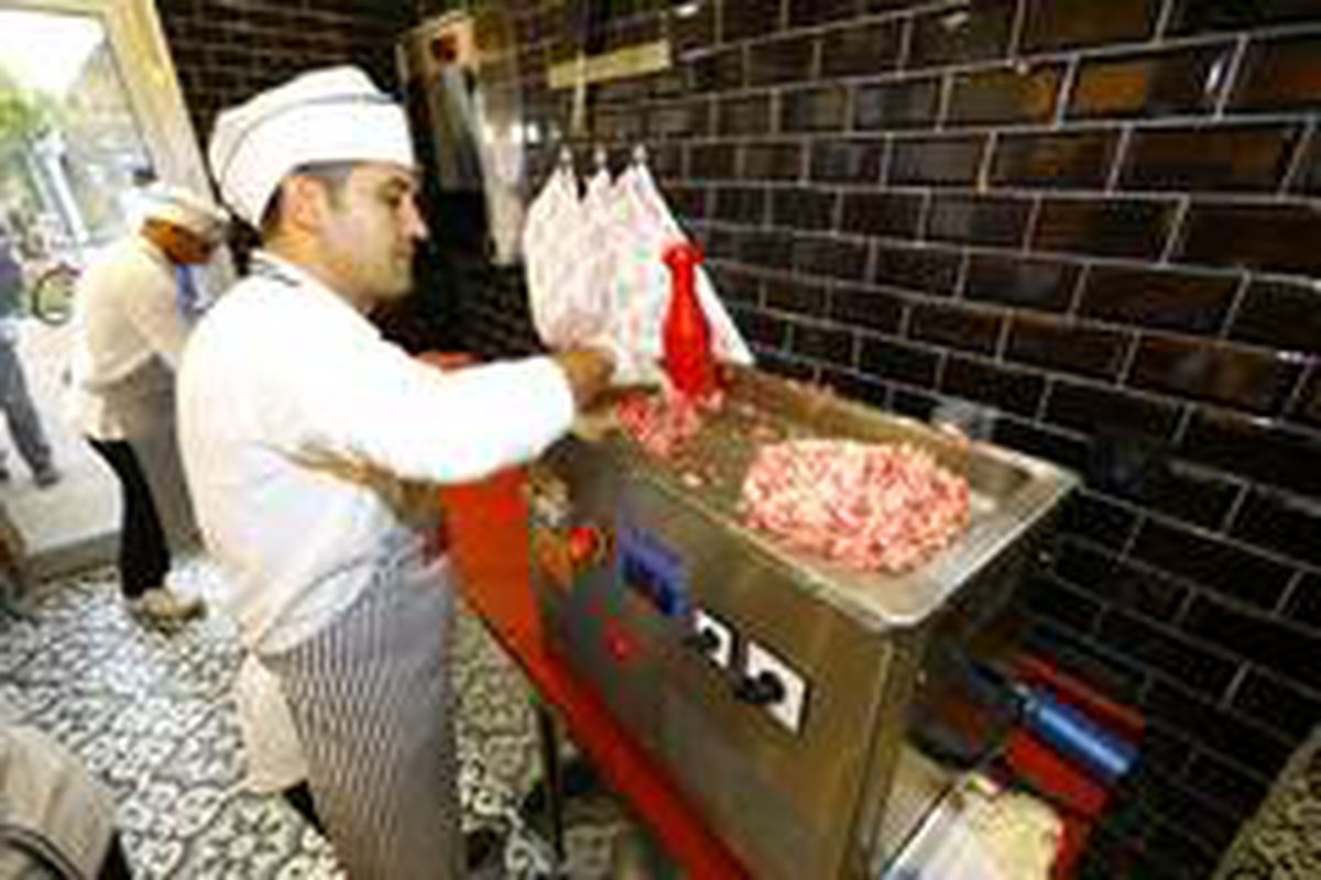 Manavgat Toros Et\'te 6 günde 3 ton et satıldı