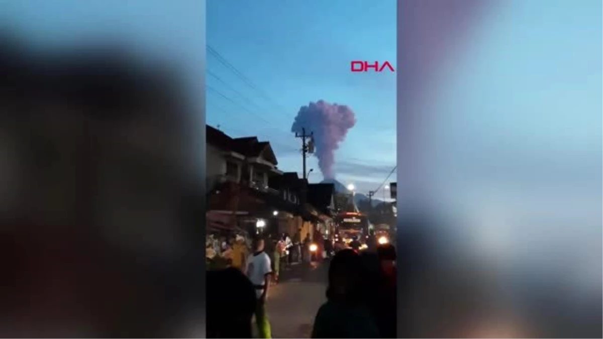 Merapi yanardağı\'nda patlama... duman 2 bin metre yükseldi