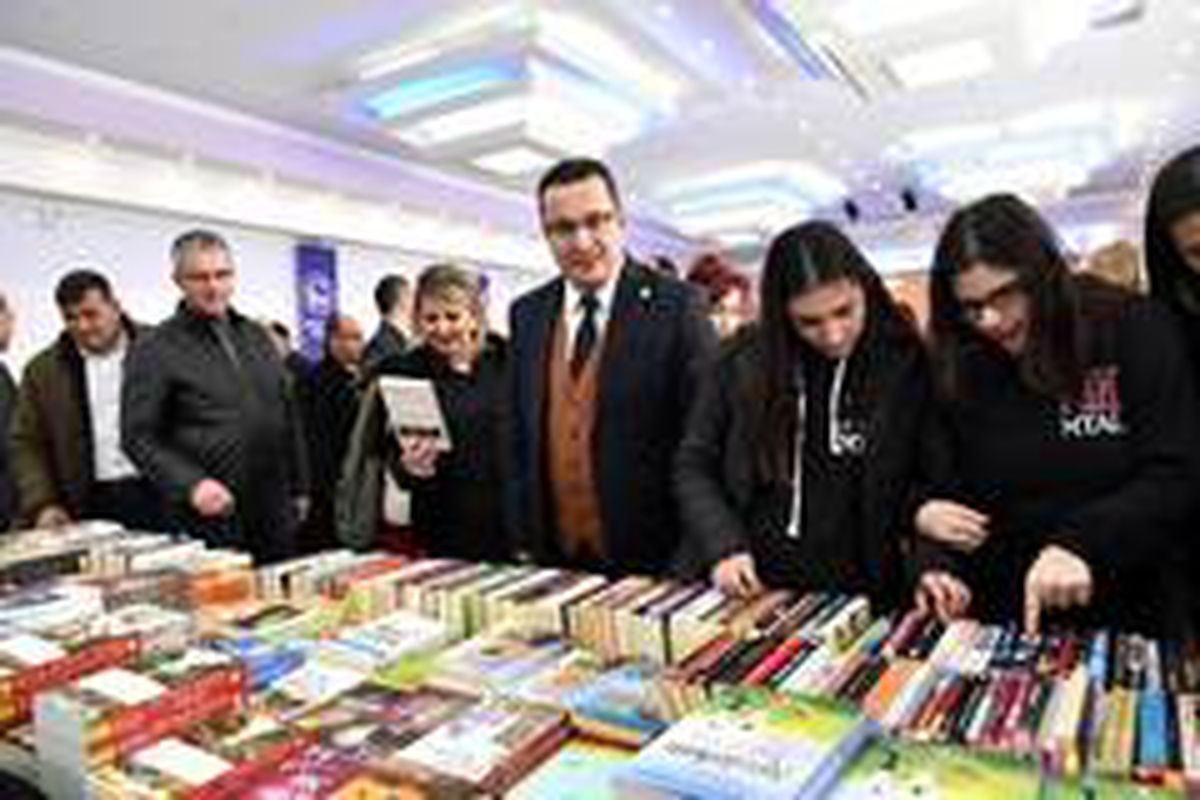 Mustafakemalpaşa\'da kitap günleri başladı